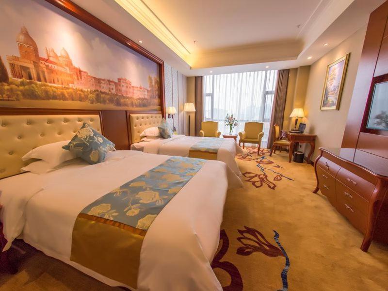 Vienna International Hotel Guangxi Duan Du'an ภายนอก รูปภาพ