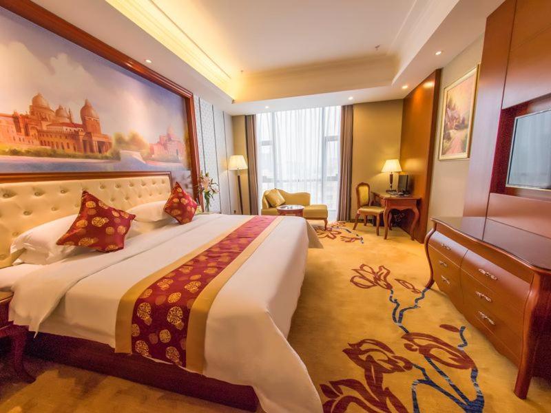 Vienna International Hotel Guangxi Duan Du'an ภายนอก รูปภาพ